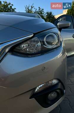 Хэтчбек Mazda 3 2014 в 