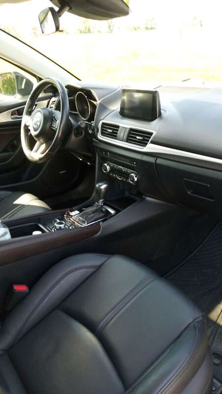 Седан Mazda 3 2016 в Дніпрі