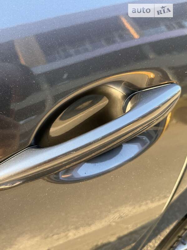 Седан Mazda 3 2019 в Львові