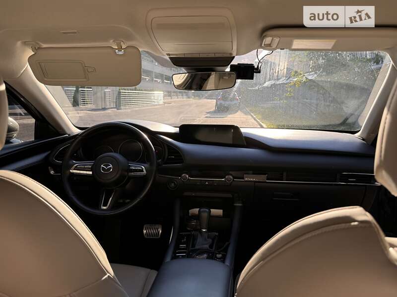 Седан Mazda 3 2019 в Львові