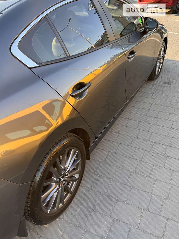 Седан Mazda 3 2019 в Львові