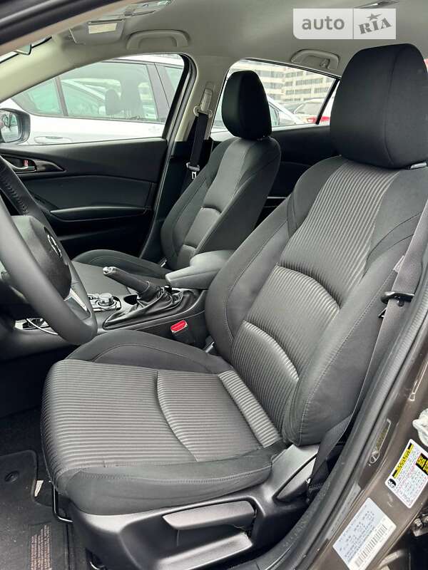Седан Mazda 3 2016 в Києві фото 6 Седан Mazda 3 2016 в Києві