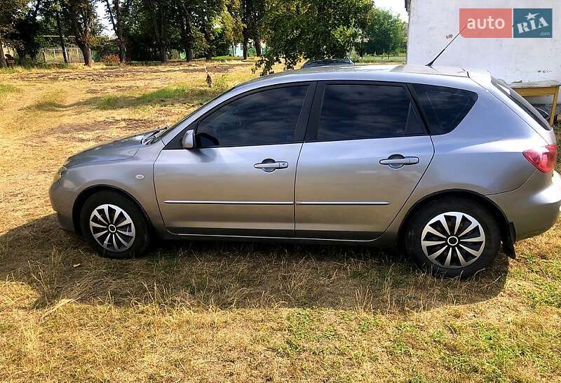 Хэтчбек Mazda 3 2004 в Врадиевке