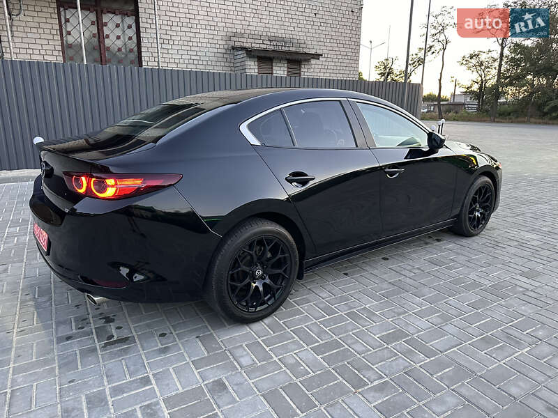 Седан Mazda 3 2019 в Новомосковську