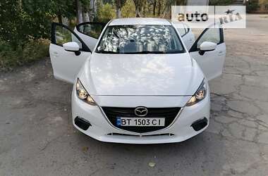 Седан Mazda 3 2015 в Николаеве