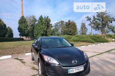 Седан Mazda 3 2008 в Киеве