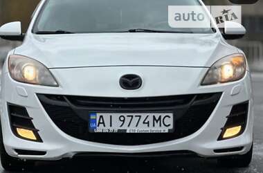 Седан Mazda 3 2010 в Синельниковому