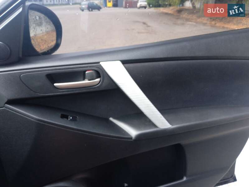 Хэтчбек Mazda 3 2009 в Никополе