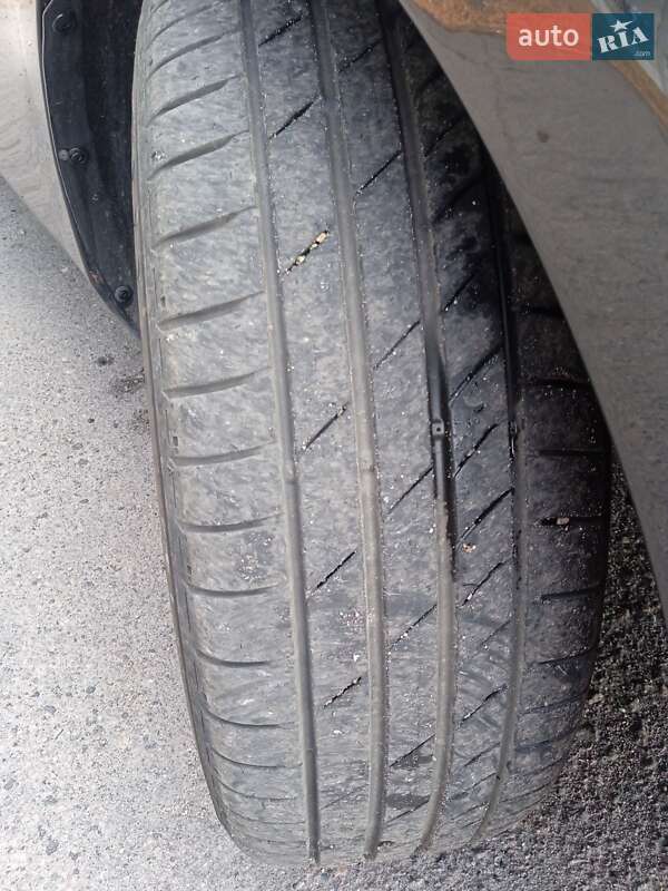Хэтчбек Mazda 3 2009 в Никополе