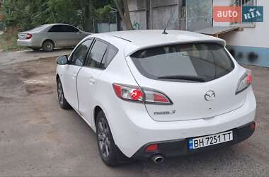 Хэтчбек Mazda 3 2010 в 