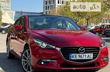 Седан Mazda 3 2017 в Дніпрі