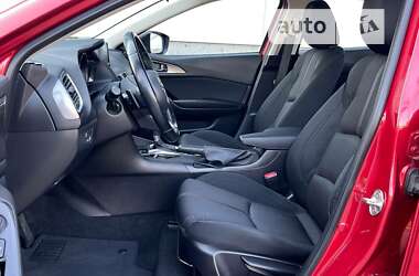 Седан Mazda 3 2017 в Киеве