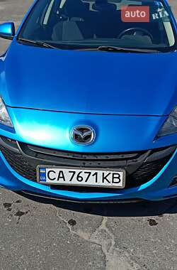 Хэтчбек Mazda 3 2010 в 