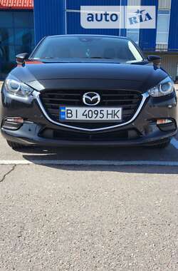 Седан Mazda 3 2018 в Кременчуці