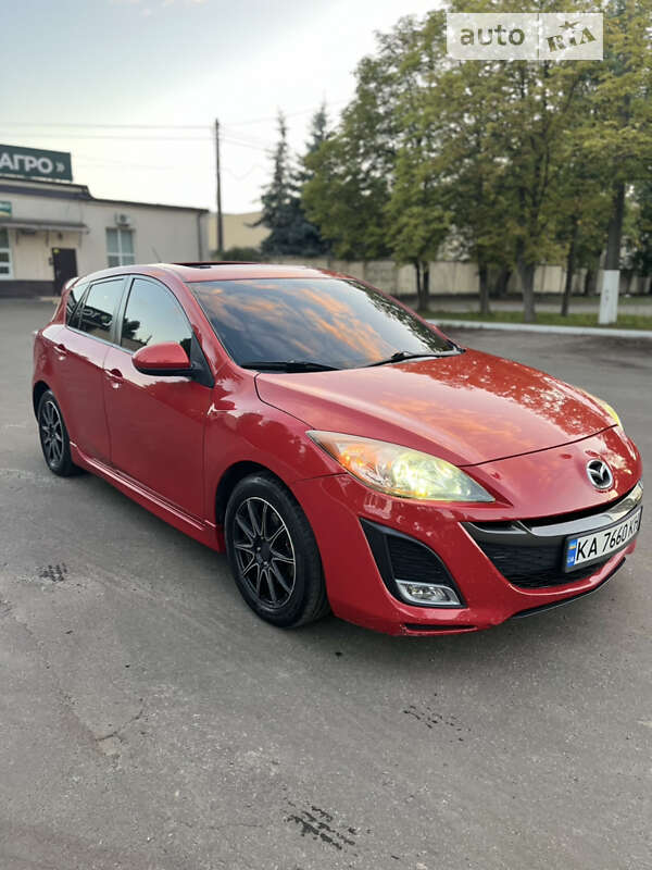 Хэтчбек Mazda 3 2011 в Киеве