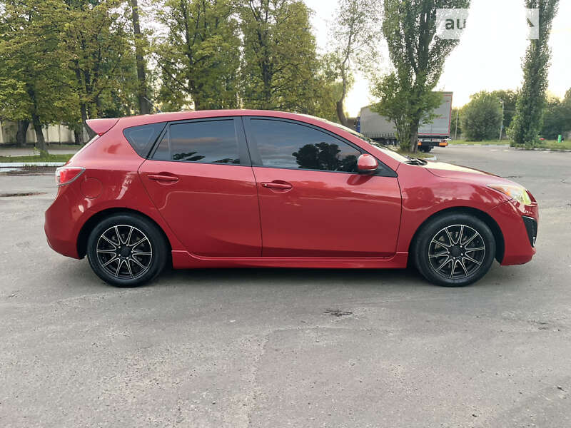 Хэтчбек Mazda 3 2011 в Киеве