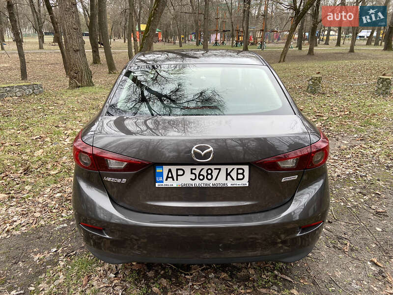Седан Mazda 3 2016 в Запоріжжі