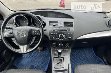 Седан Mazda 3 2013 в Одессе