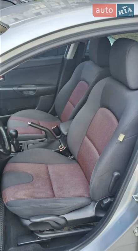Хэтчбек Mazda 3 2005 в Калуше фото 9 Хэтчбек Mazda 3 2005 в Калуше
