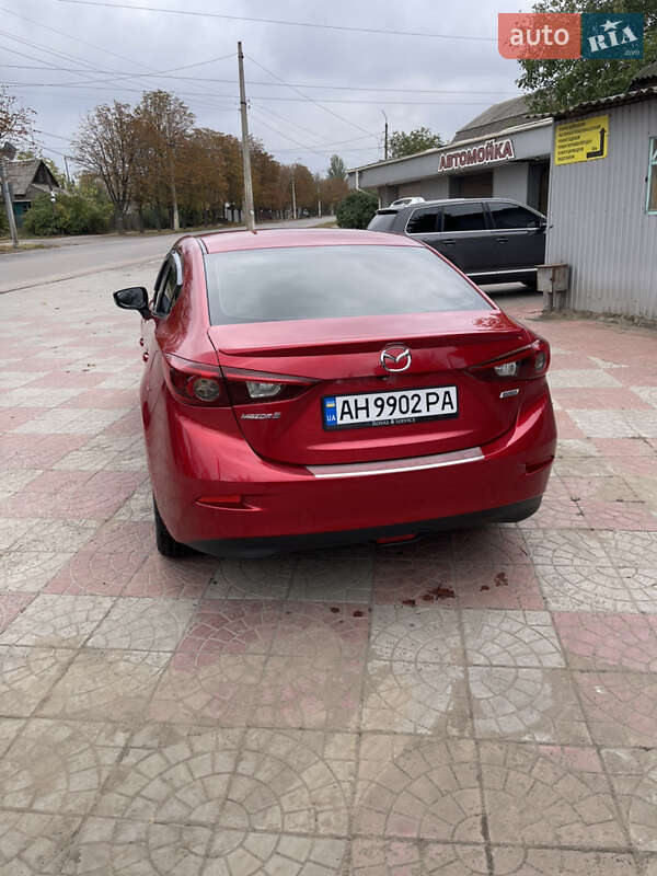 Седан Mazda 3 2015 в Краматорську