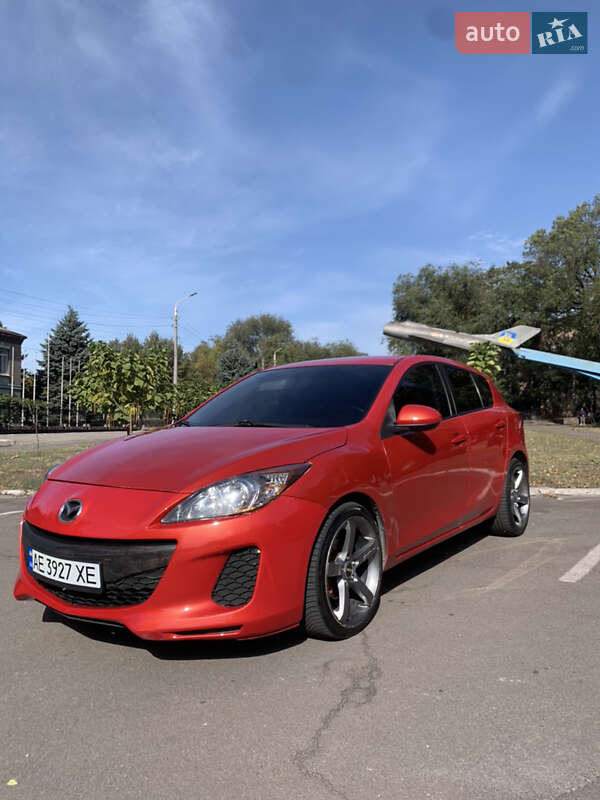 Хэтчбек Mazda 3 2011 в 