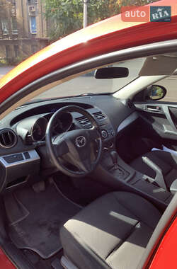 Хэтчбек Mazda 3 2011 в 
