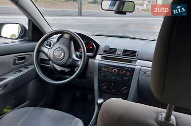 Хэтчбек Mazda 3 2006 в 