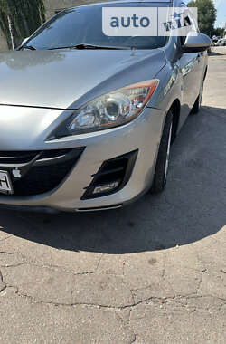 Хетчбек Mazda 3 2010 в Чернігові