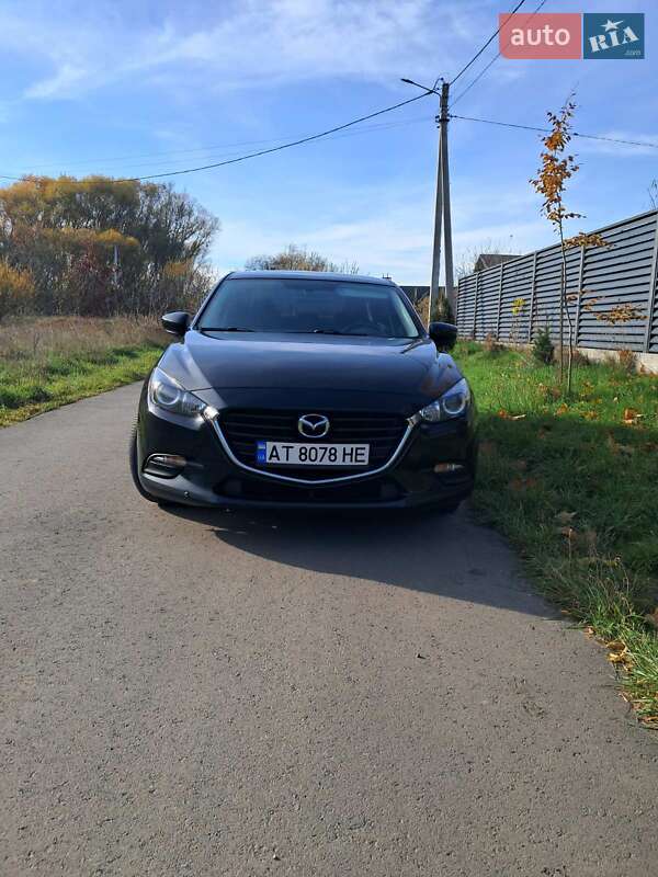 Седан Mazda 3 2016 в Івано-Франківську