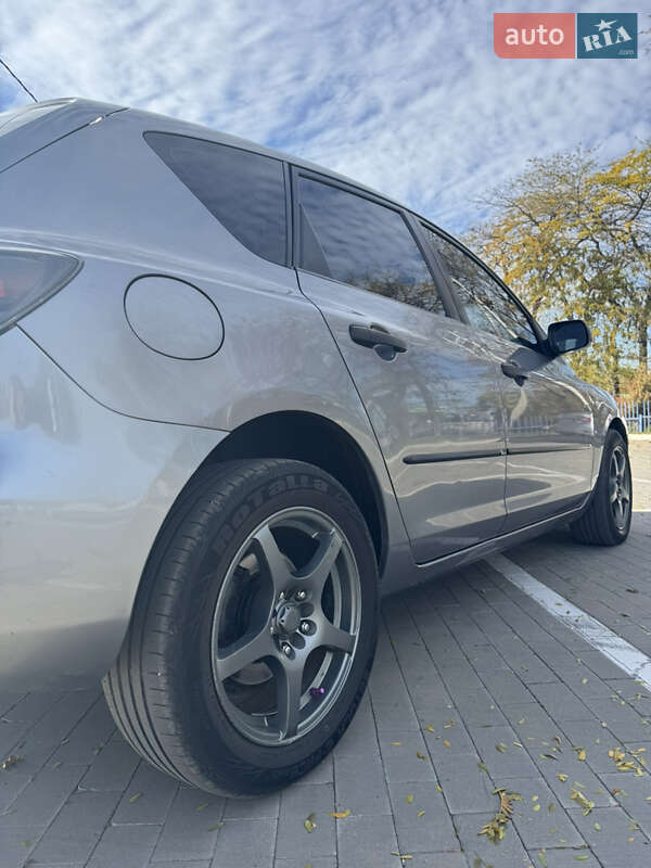 Хэтчбек Mazda 3 2005 в Одессе