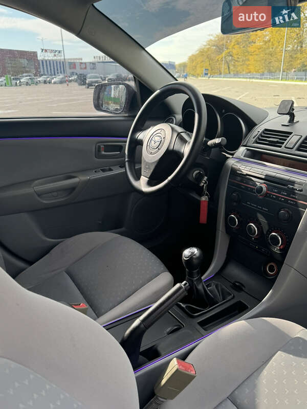 Хэтчбек Mazda 3 2005 в Одессе