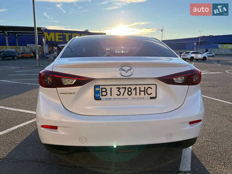 Седан Mazda 3 2014 в Виннице