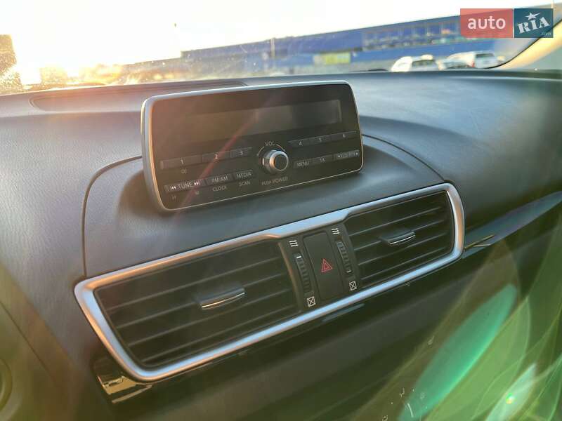 Седан Mazda 3 2014 в Виннице