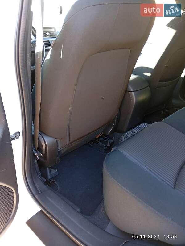 Седан Mazda 3 2014 в Херсоне