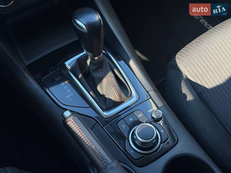 Хетчбек Mazda 3 2015 в Кривому Розі