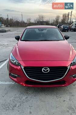 Седан Mazda 3 2018 в Киеве