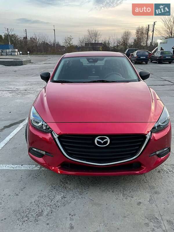 Седан Mazda 3 2018 в Киеве