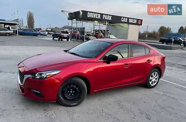 Седан Mazda 3 2018 в Киеве