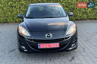 Хэтчбек Mazda 3 2011 в Стрые