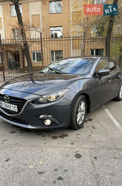 Седан Mazda 3 2014 в Киеве