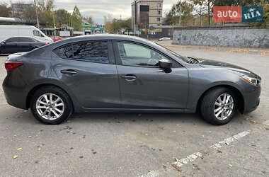 Седан Mazda 3 2014 в Киеве