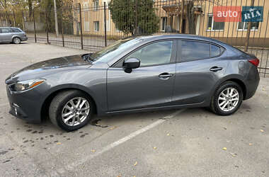 Седан Mazda 3 2014 в Киеве