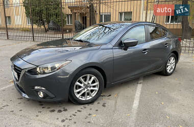 Седан Mazda 3 2014 в Киеве