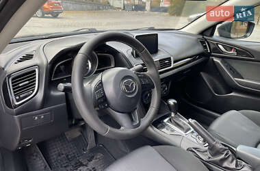 Седан Mazda 3 2014 в Киеве