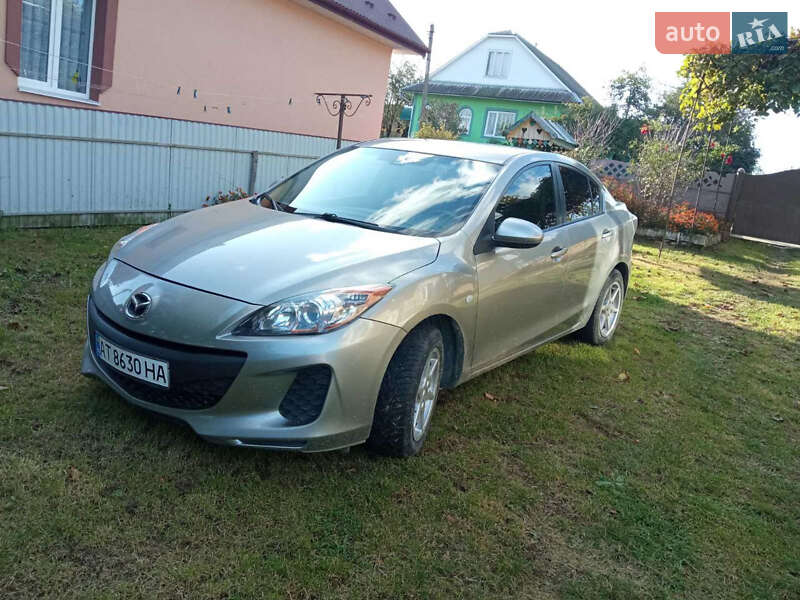 Седан Mazda 3 2011 в 
