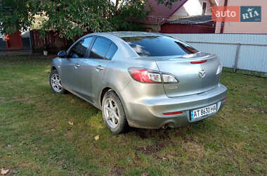 Седан Mazda 3 2011 в 