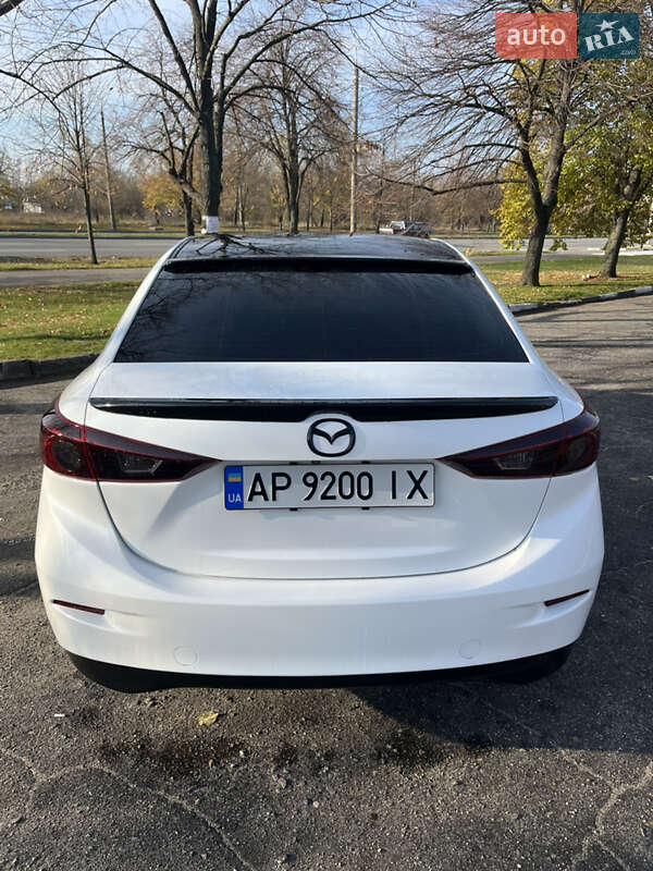 Седан Mazda 3 2017 в Запоріжжі