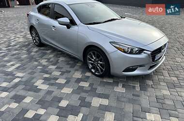 Седан Mazda 3 2018 в Николаеве