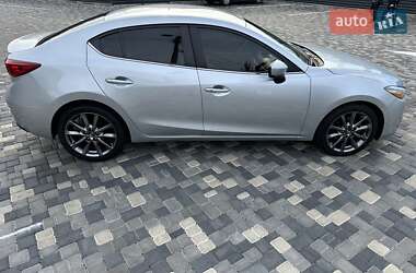 Седан Mazda 3 2018 в Николаеве