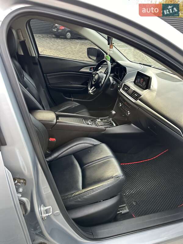 Седан Mazda 3 2018 в Одессе